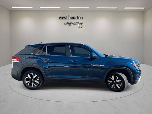 2022 Volkswagen Atlas Cross Sport 2.0T SE