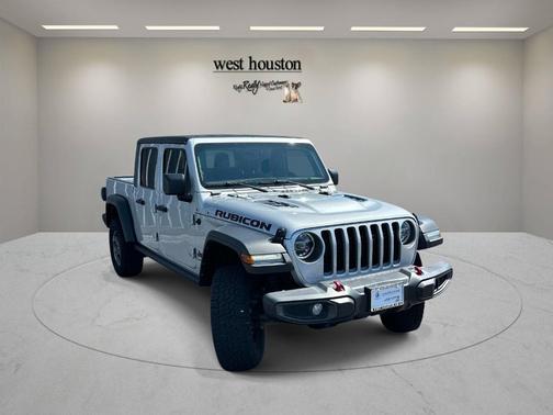 Silver Zynith Clearcoat 2022 Jeep Gladiator Rubicon