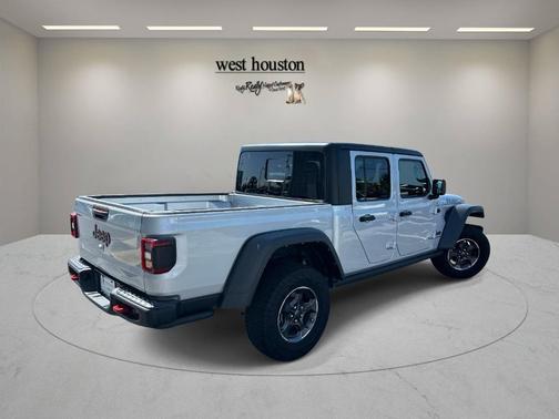 Silver Zynith Clearcoat 2022 Jeep Gladiator Rubicon