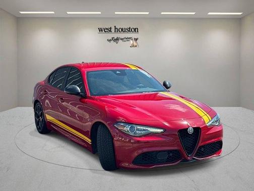 Rosso 2020 Alfa Romeo Giulia Base