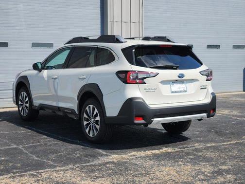 2025 Subaru Outback Touring XT