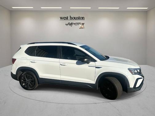 2022 Volkswagen Taos 1.5T S