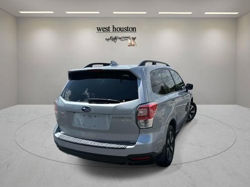 Ice Silver Metallic 2017 Subaru Forester 2.5i Premium