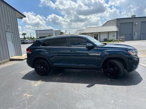 2023 Volkswagen Atlas Cross Sport 3.6L V6 SE w/Technology