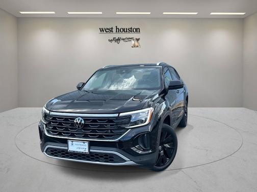 Deep Black Pearl Effect 2024 Volkswagen Atlas Cross Sport 2.0T SE w/Technology