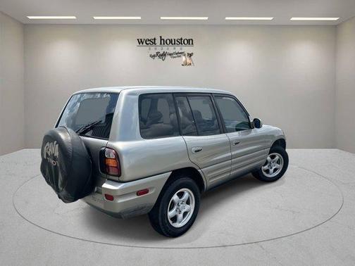 1999 Toyota RAV4 Base