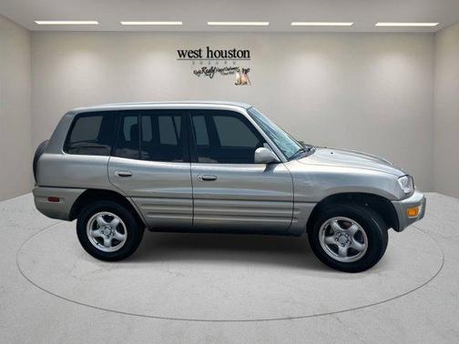 1999 Toyota RAV4 Base