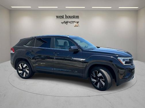 Deep Black Pearl Effect 2026 Volkswagen Atlas Cross Sport 2.0T SE w/Technology