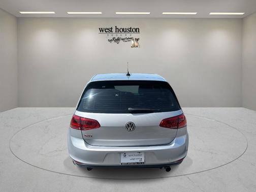 2017 Volkswagen Golf GTI SE 4-Door