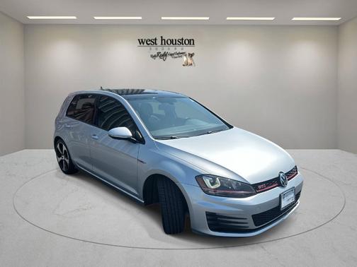 2017 Volkswagen Golf GTI SE 4-Door