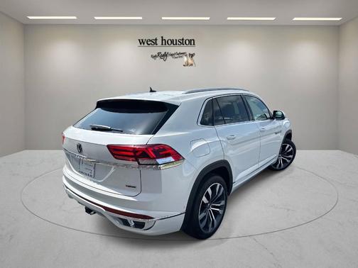2022 Volkswagen Atlas Cross Sport 3.6L V6 SEL Premium R-Line