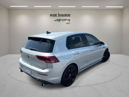 2022 Volkswagen Golf GTI 2.0T SE
