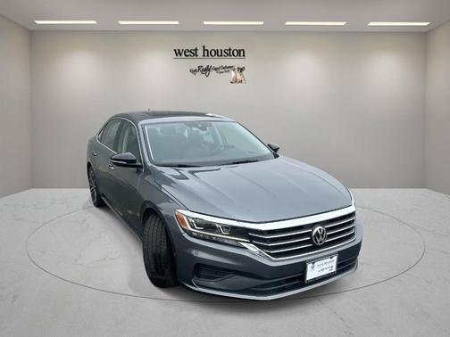 2022 Volkswagen Passat 2.0T Limited Edition