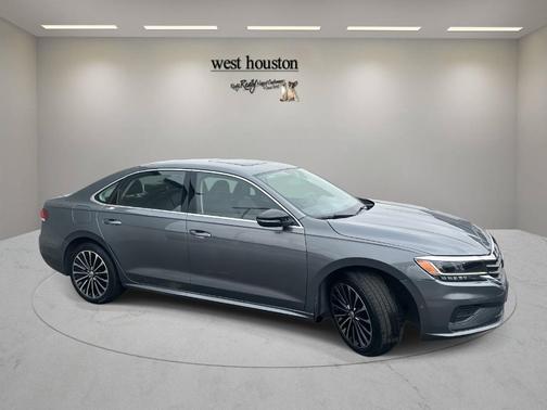 2022 Volkswagen Passat 2.0T Limited Edition