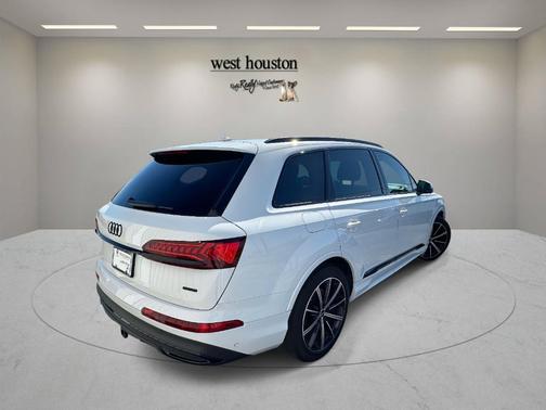2024 Audi Q7 55 Premium