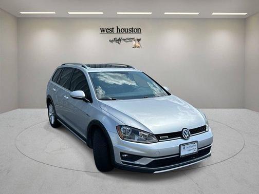 Reflex Silver Metallic 2017 Volkswagen Golf Alltrack TSI SE