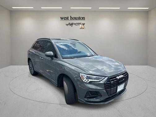 2024 Audi Q3 40 Premium