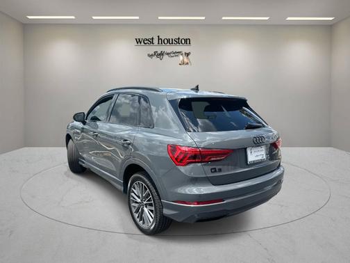 2024 Audi Q3 40 Premium