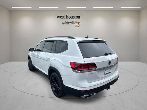2022 Volkswagen Atlas 3.6L SE w/Technology