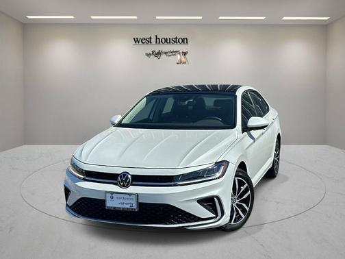 Opal White Pearl 2026 Volkswagen Jetta 1.5T SE