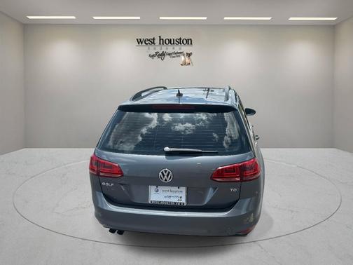 2015 Volkswagen Golf SportWagen TDI SE 4-Door
