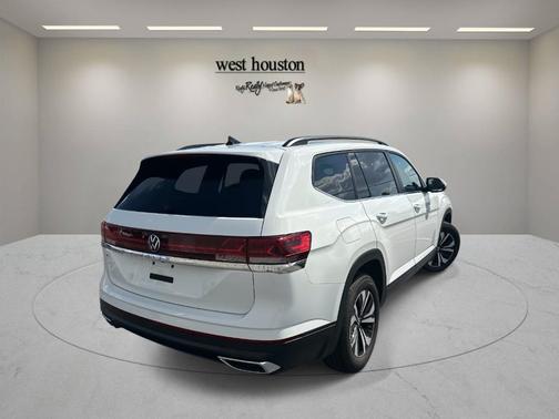 2025 Volkswagen Atlas 2.0T SE