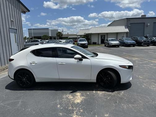 Snowflake White Pearl 2021 Mazda Mazda3 FWD w/Premium Package
