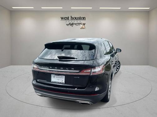 2019 Lincoln Nautilus Select