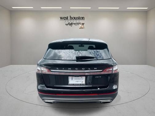 2019 Lincoln Nautilus Select