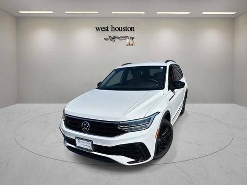 2022 Volkswagen Tiguan 2.0T SE R-Line Black