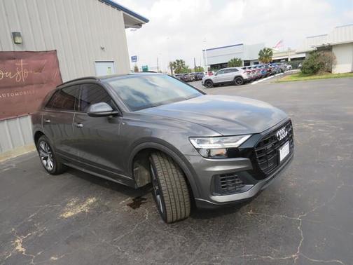 2020 Audi Q8 55 Premium