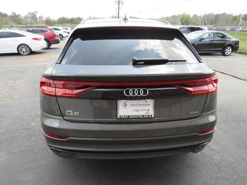 2020 Audi Q8 55 Premium