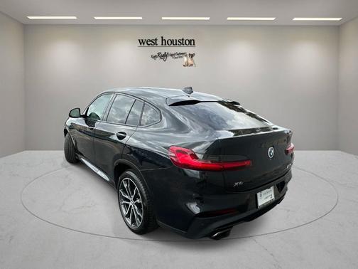 Black Sapphire Metallic 2019 BMW X4 M40i