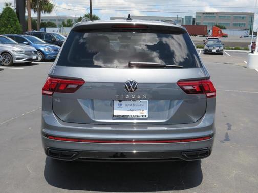 2024 Volkswagen Tiguan 2.0T SE R-Line Black