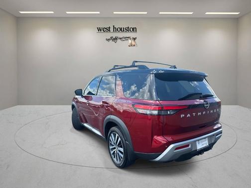 2022 Nissan Pathfinder Platinum