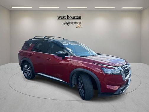 2022 Nissan Pathfinder Platinum