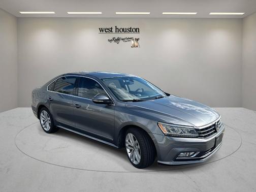 2018 Volkswagen Passat 2.0T SEL Premium