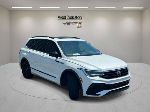 Opal White Pearl Effect 2023 Volkswagen Tiguan 2.0T SE R-Line Black