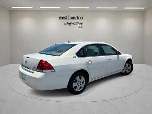 White 2008 Chevrolet Impala LS