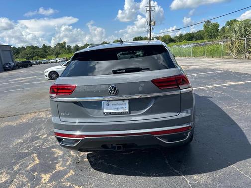 2022 Volkswagen Atlas Cross Sport 3.6L V6 SE w/Technology