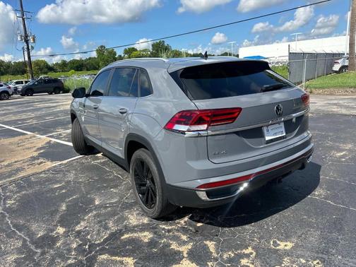 2022 Volkswagen Atlas Cross Sport 3.6L V6 SE w/Technology