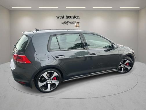 2017 Volkswagen Golf GTI SE 4-Door