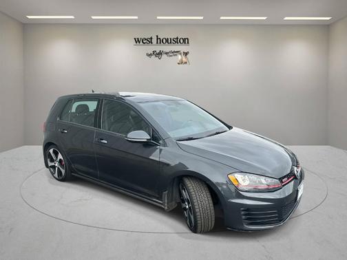 2017 Volkswagen Golf GTI SE 4-Door