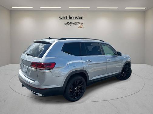 2022 Volkswagen Atlas 3.6L SE w/Technology