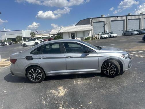 2024 Volkswagen Jetta 1.5T Sport