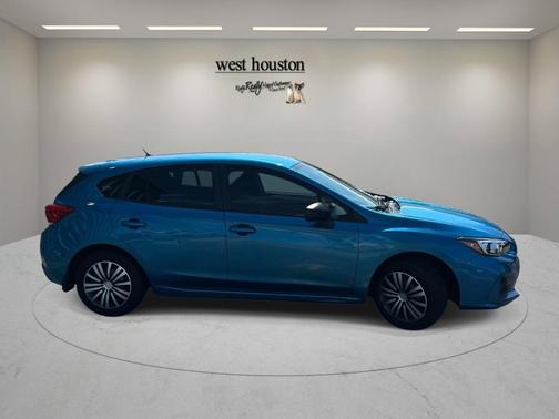 Island Blue Pearl 2018 Subaru Impreza 2.0i