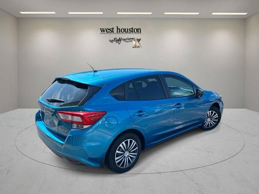 Island Blue Pearl 2018 Subaru Impreza 2.0i