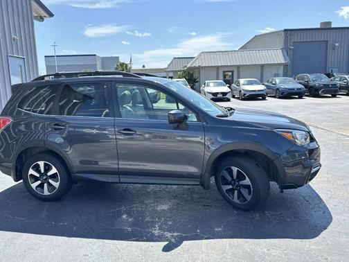 Dark Gray Metallic 2018 Subaru Forester 2.5i Limited