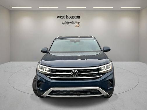 Tourmaline Blue Metallic 2022 Volkswagen Atlas Cross Sport 3.6L V6 SEL