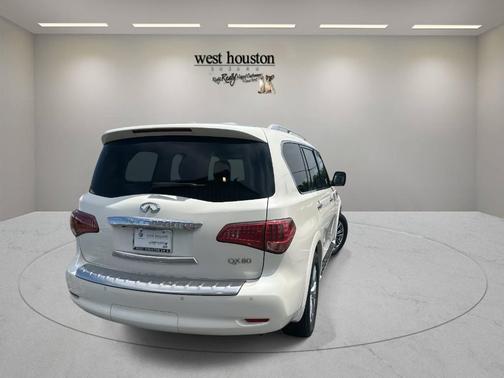2017 INFINITI QX80
